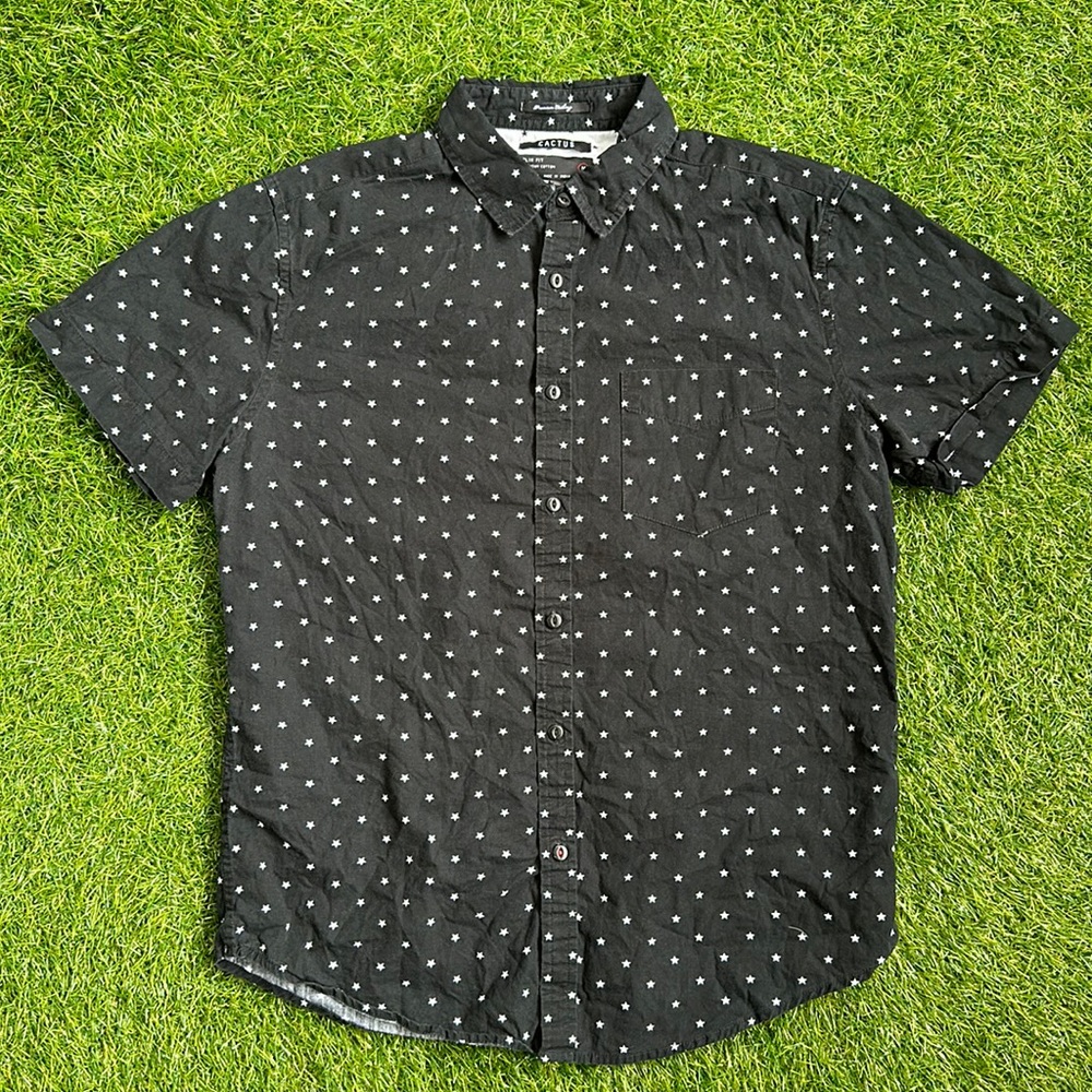 Cactus Star Patterned Short Sleeve Button-down Shirt